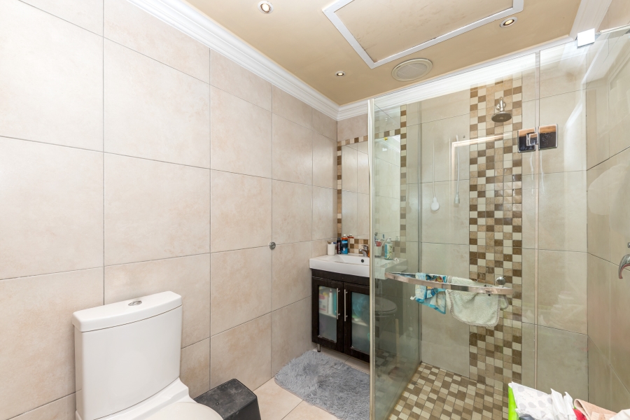 8 Bedroom Property for Sale in Walmer Estate Western Cape